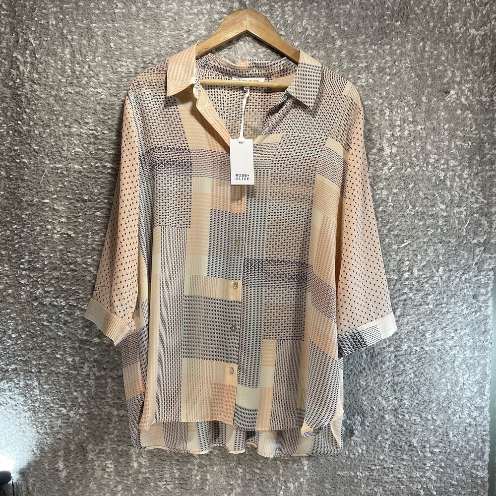 Rose + Olive Flowy Button Front Top 1X Pink Geometric 3/4 Sleeve Peasant NWT